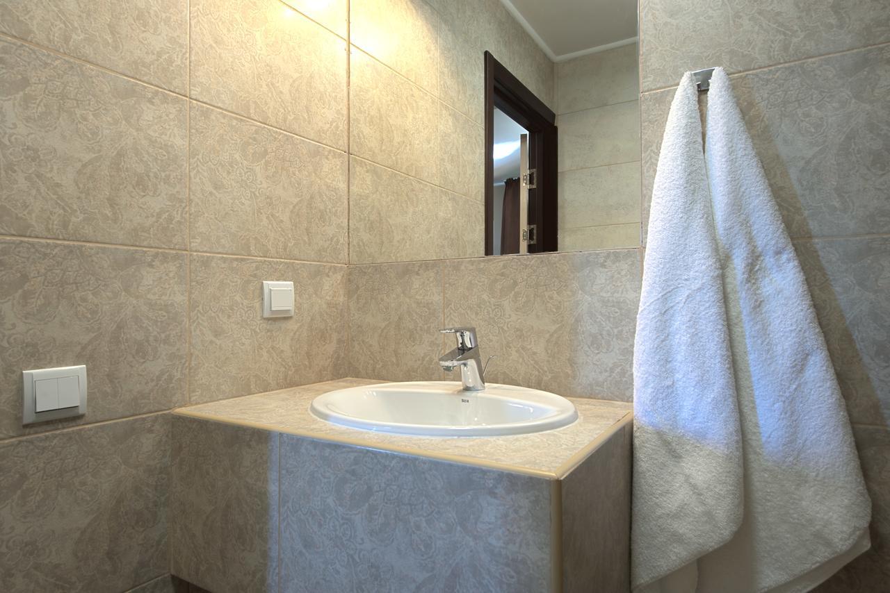 Advenus Hotel Lviv Exterior photo